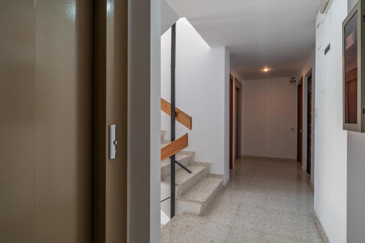 Tuguest Heroe Apartment Málaga Eksteriør billede